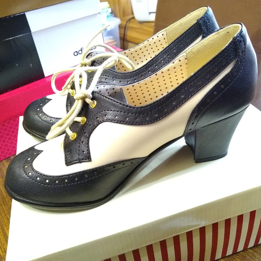 BAIT B.A.I.T. Remmy Heeled Vegan Oxford size 8
